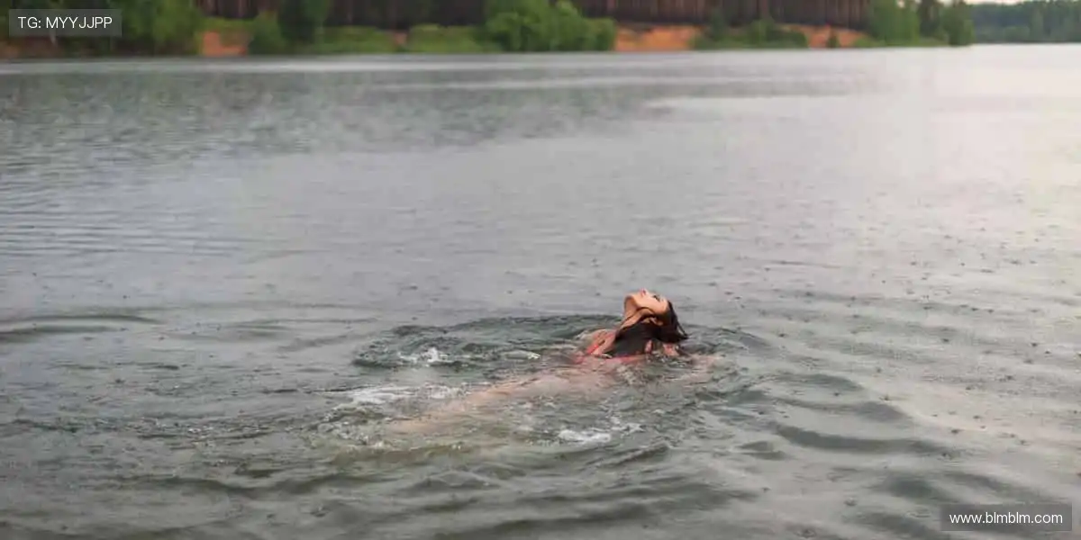 💻高清画质 + 实时弹幕，直播平台就是你的专属看台！